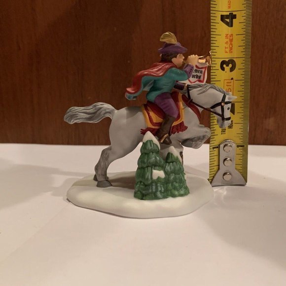 Department 56 Dept 56 XI - Eleven Lords A-Leaping and 10 pipers piping - Picture 7 of 12